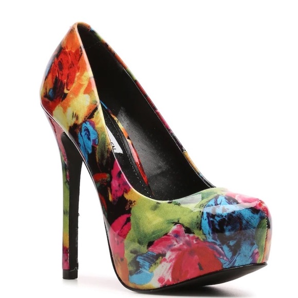 Steve Madden Shoes - Steve Madden rainbow nana heels 8 1/2